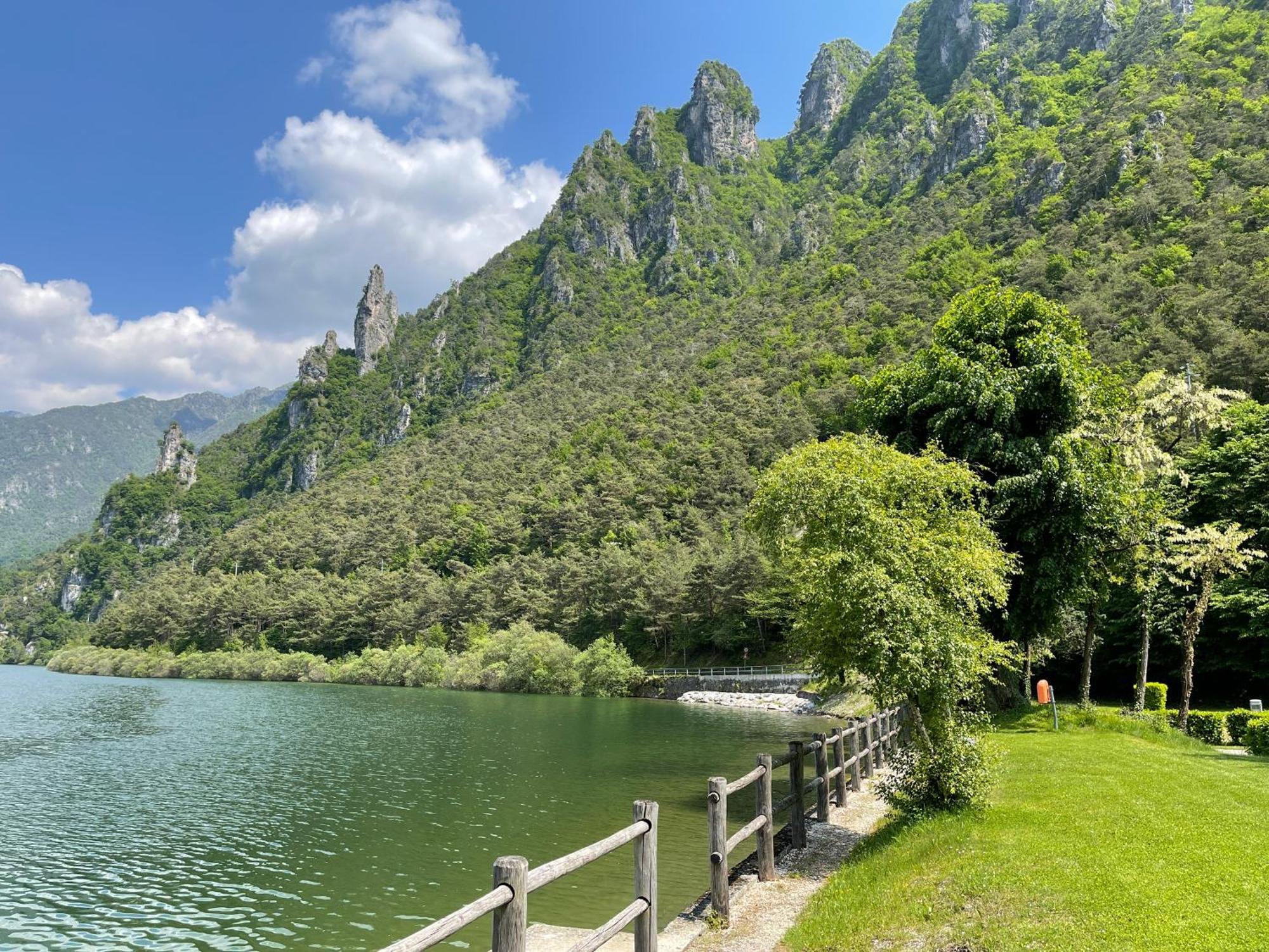 Sportcamping & Glamping Resort Rio Vantone Crone Eksteriør bilde